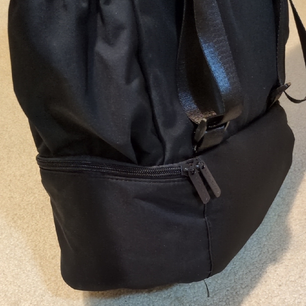 Beyond Yoga Black Duffel Bag with Durable Design - Picture 4 of 11